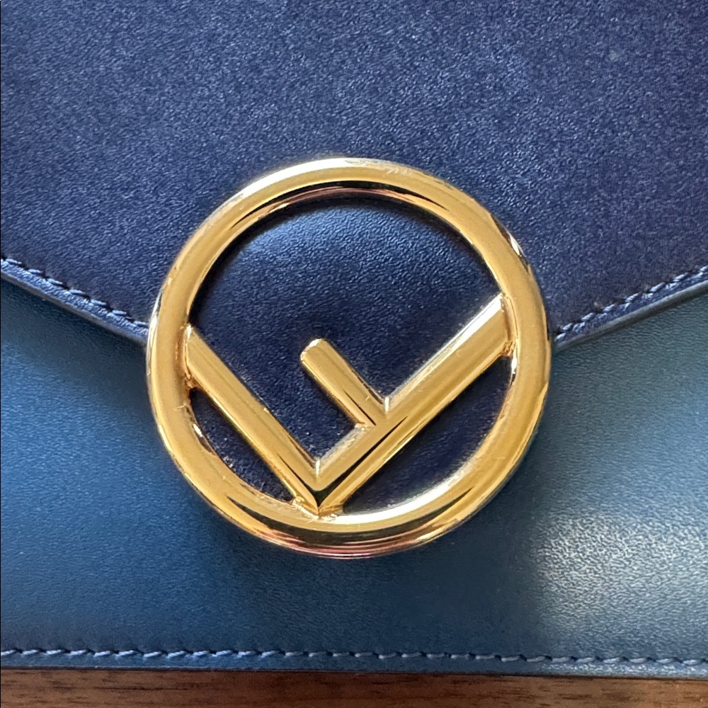 Fendi bag - Picture 2 of 16